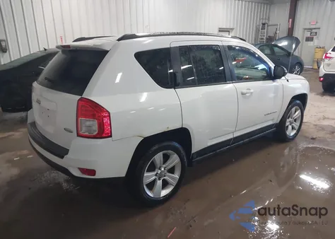 2011 Jeep Compass z USA, uszkodzony, nr VIN 1J4NT1FB5BD236502